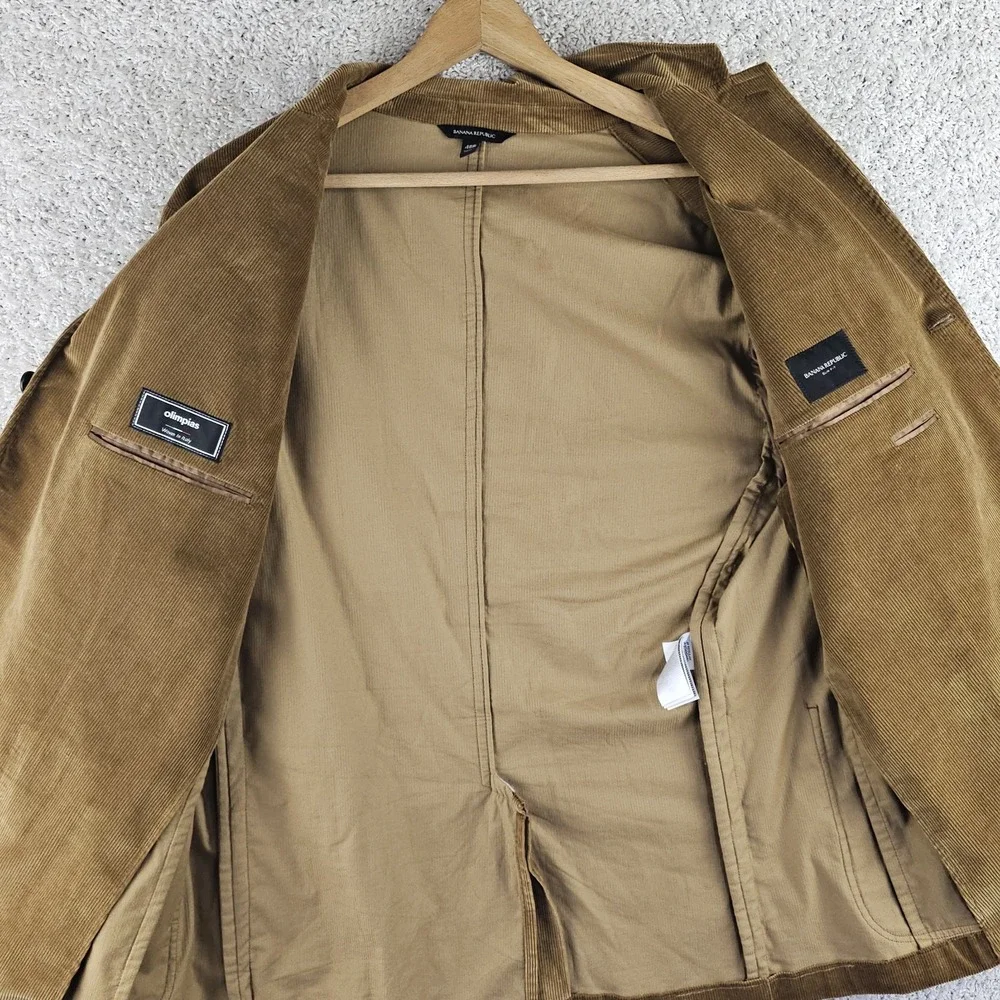 Banana Republic bit wear